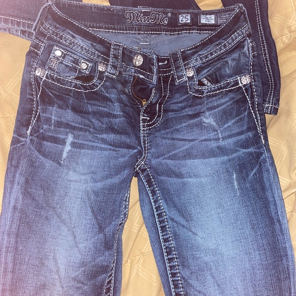 Miss me jeans and big star jeans practically brand new only worn once or twice - Picture 2 of 5